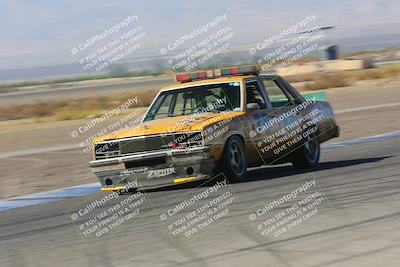 media/Oct-01-2022-24 Hours of Lemons (Sat) [[0fb1f7cfb1]]/10am (Front Straight)/